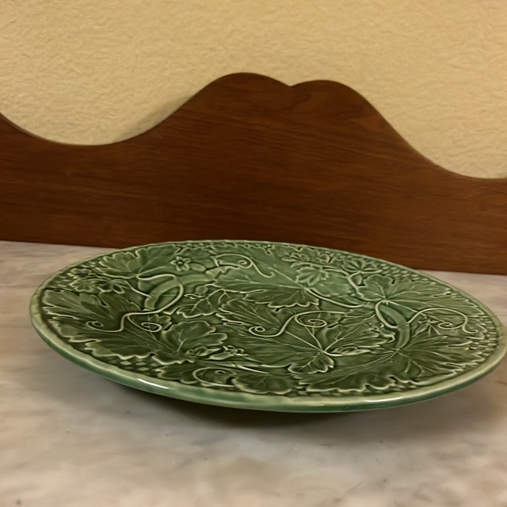 Bordallo Pinheiro-Made In Portugal 🇵🇹-Leaf Plate-10” - Picture 2 of 12